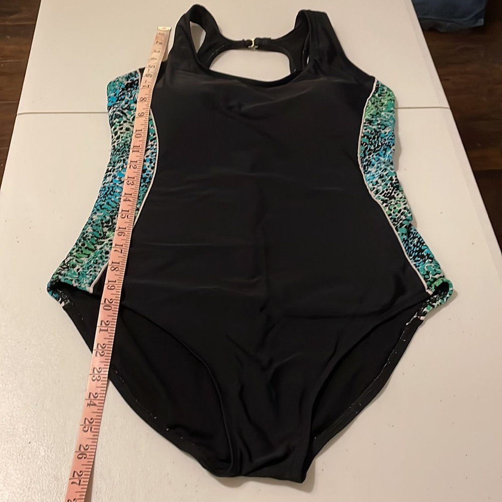 Catalina One Piece Swim Suit Extra Large, 16-18 - Picture 4 of 12